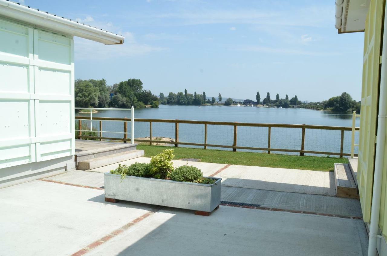 Premium Lake Lodges Τσίτσεστερ Εξωτερικό φωτογραφία